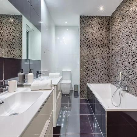 Silhouette By Solea Homes - Contemporary Living Apartamento *