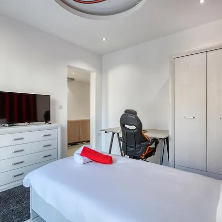 Silhouette By Solea Homes - Contemporary Living