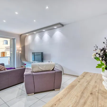 Apartamento Silhouette By Solea Homes - Contemporary Living