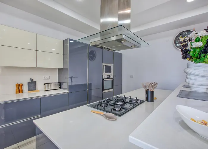 Silhouette By Solea Homes - Contemporary Living Διαμέρισμα *