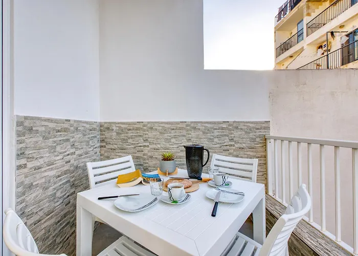 Silhouette By Solea Homes - Contemporary Living