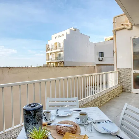 Silhouette By Solea Homes - Contemporary Living Апартаменты Марсаскала