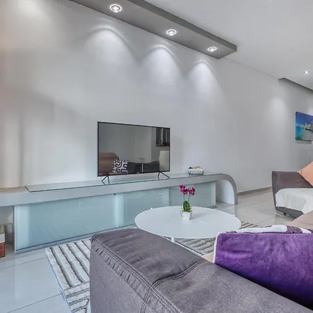 Silhouette By Solea Homes - Contemporary Living