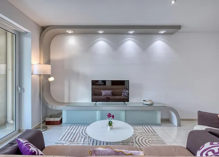 Silhouette By Solea Homes - Contemporary Living דירה *