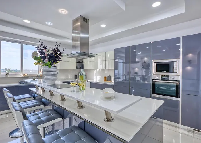 Silhouette By Solea Homes - Contemporary Living Apartament