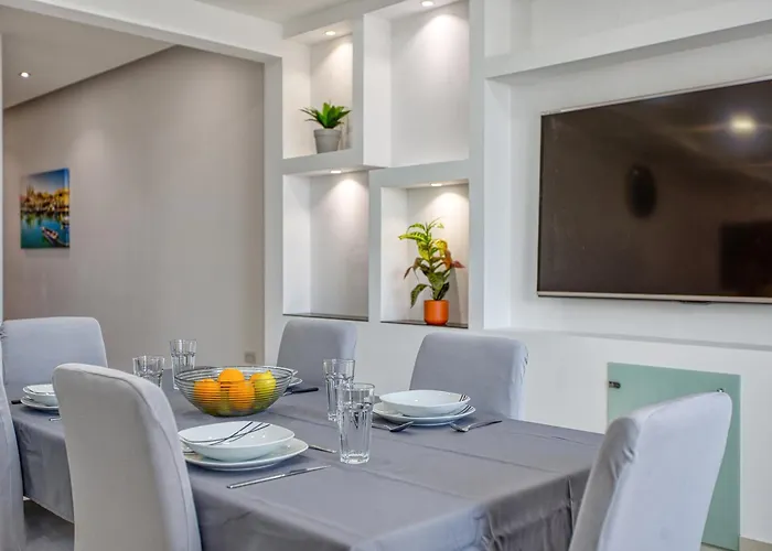 Silhouette By Solea Homes - Contemporary Living דירה מרססקלה